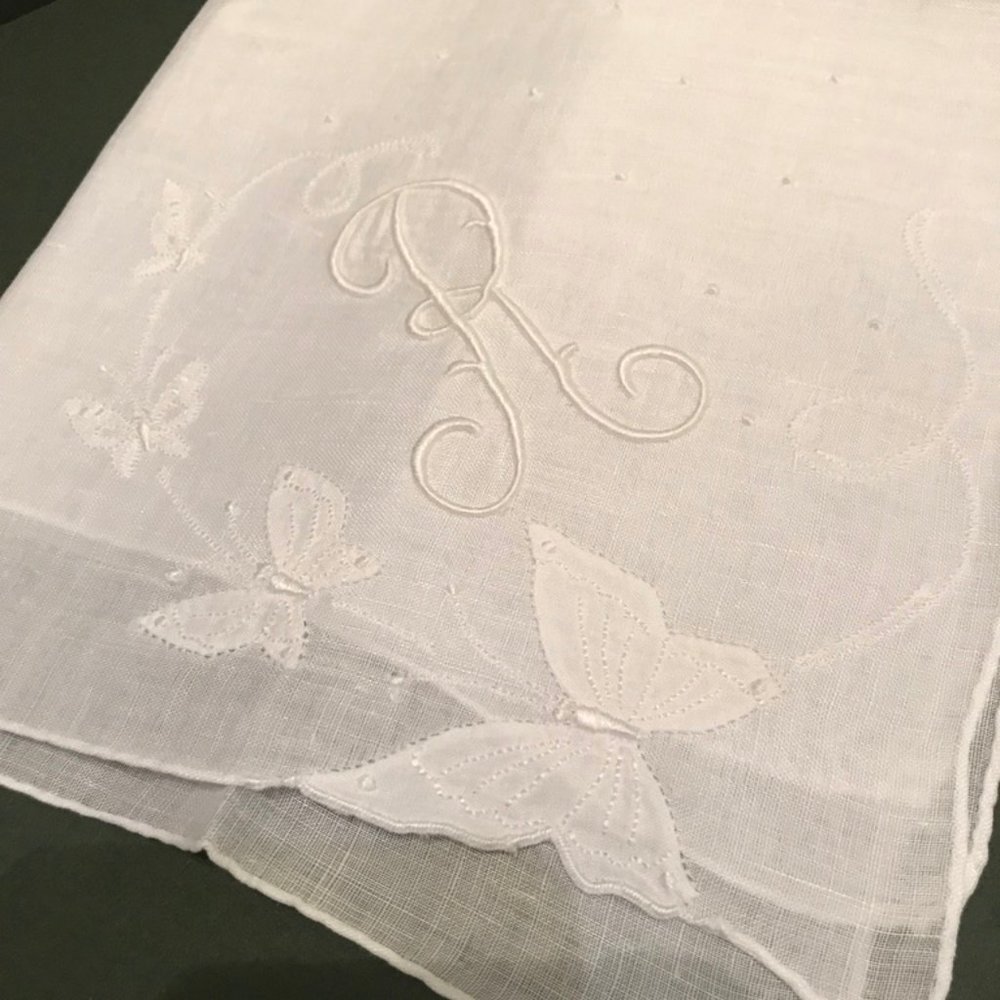 Beautiful 'R' Monogram Handkerchief, Embroidered - Picture 4 of 5